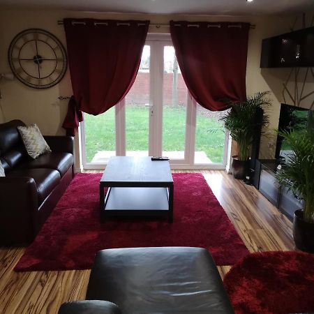 Nightingale Gardens - 4 Bed Detached House - Manchester Apartment Екстериор снимка