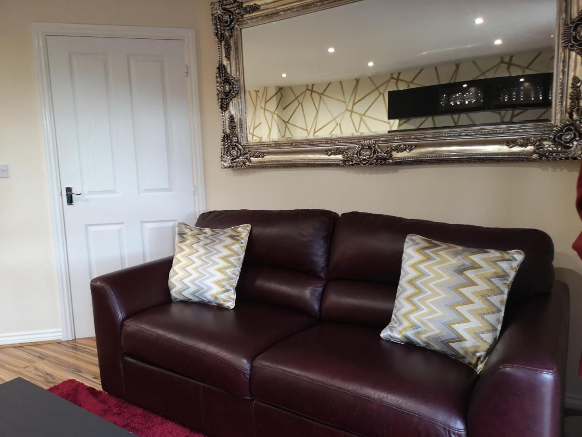 Nightingale Gardens - 4 Bed Detached House - Manchester Apartment Екстериор снимка