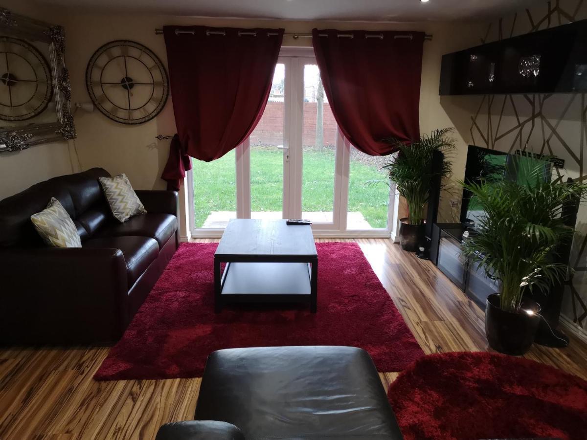 Nightingale Gardens - 4 Bed Detached House - Manchester Apartment Екстериор снимка