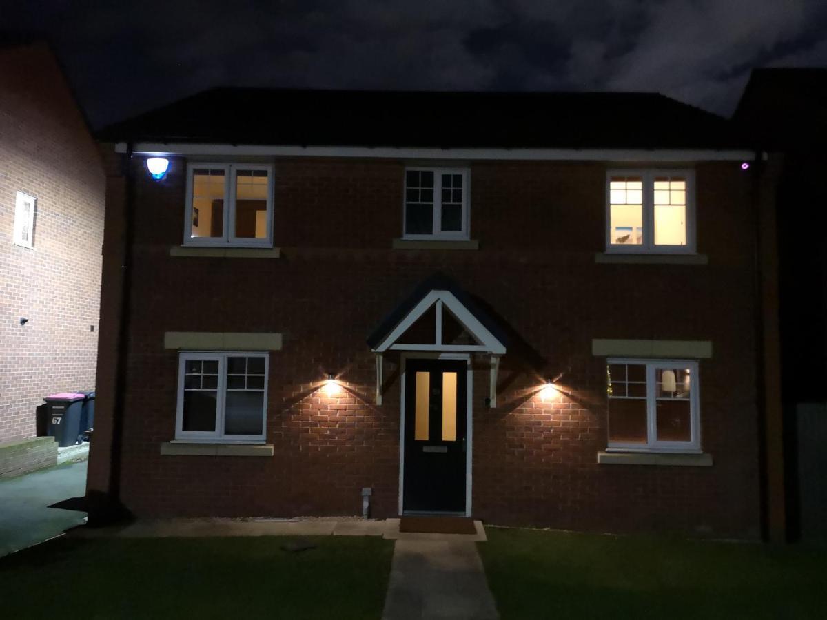 Nightingale Gardens - 4 Bed Detached House - Manchester Apartment Екстериор снимка