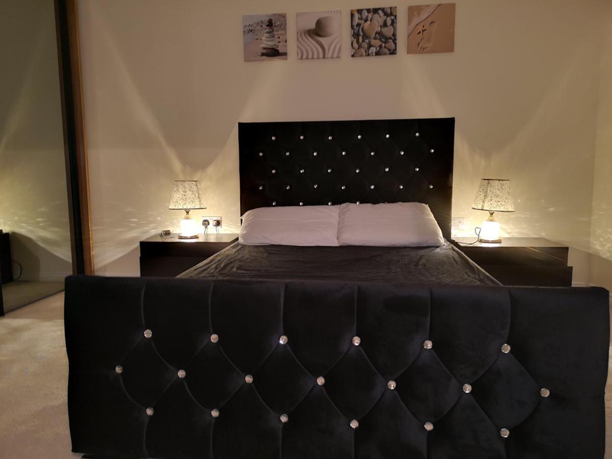 Nightingale Gardens - 4 Bed Detached House - Manchester Apartment Екстериор снимка