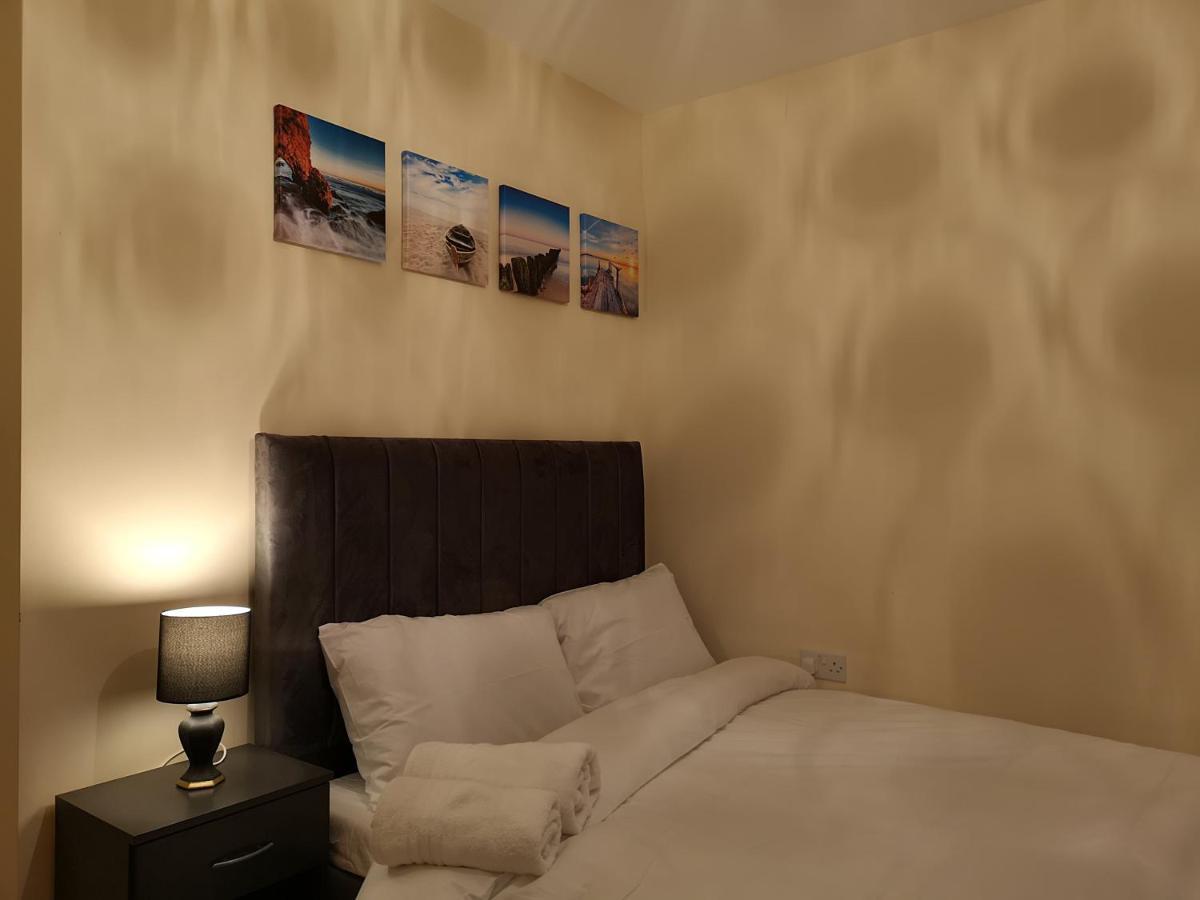 Nightingale Gardens - 4 Bed Detached House - Manchester Apartment Екстериор снимка