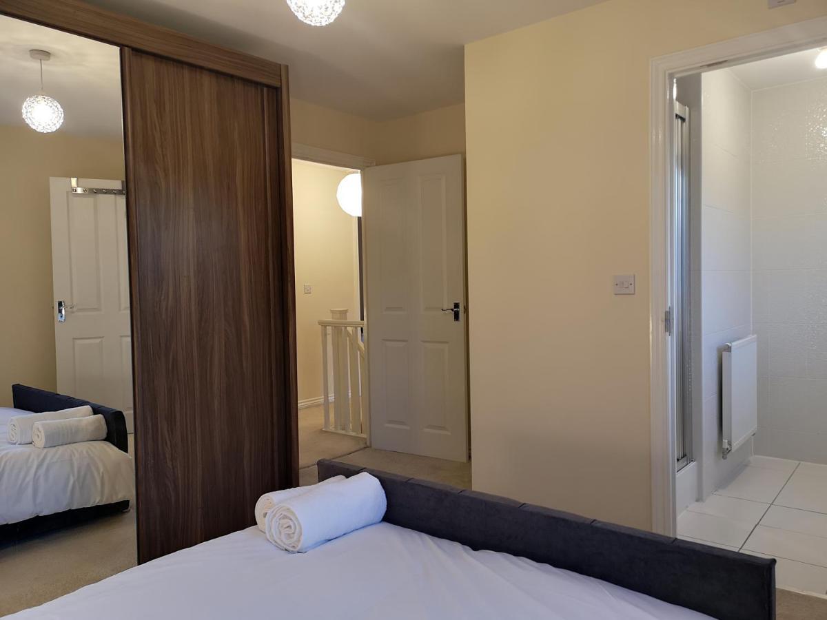 Nightingale Gardens - 4 Bed Detached House - Manchester Apartment Екстериор снимка