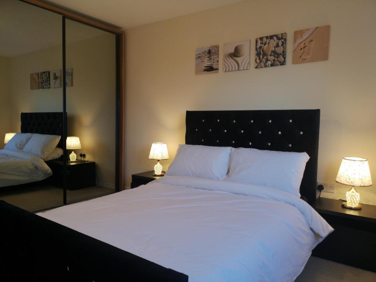 Nightingale Gardens - 4 Bed Detached House - Manchester Apartment Екстериор снимка