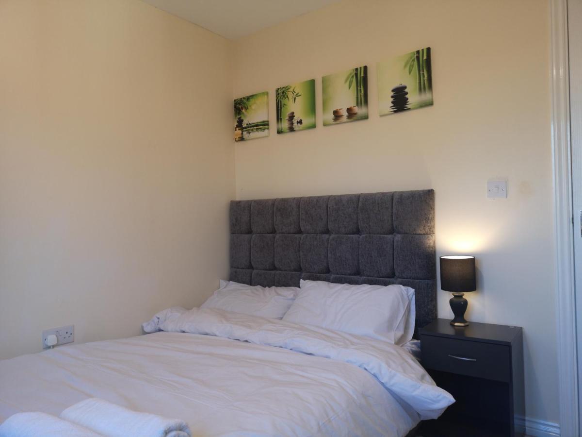 Nightingale Gardens - 4 Bed Detached House - Manchester Apartment Екстериор снимка